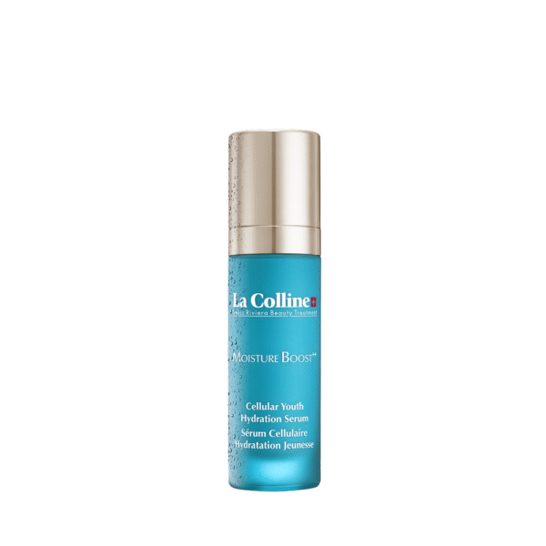 Blauwe flacon van La Colline Cellular Youth Hydration Serum met zilverkleurige dop en waterdruppels op de buitenkant.