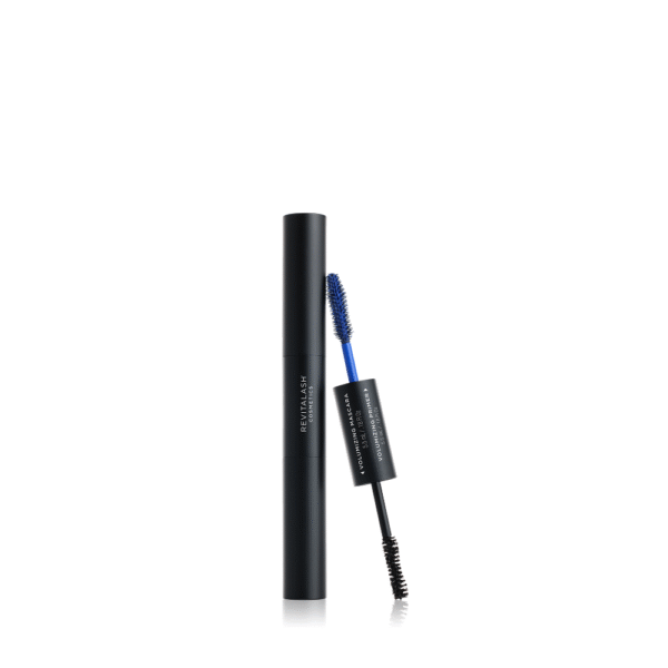 Twee-in-één RevitaLash Volumizing Mascara en Primer met dubbele borstels.